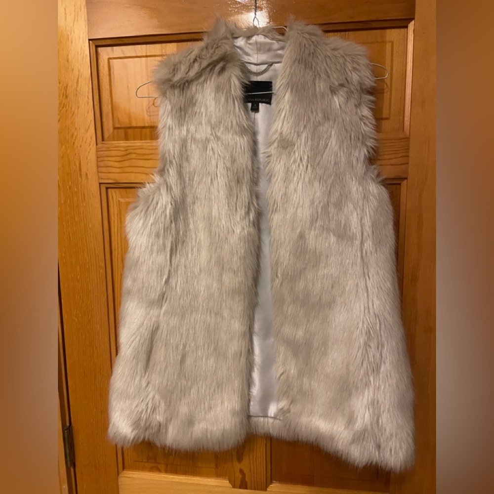Banana Republic Elegant Cream Fur Vest